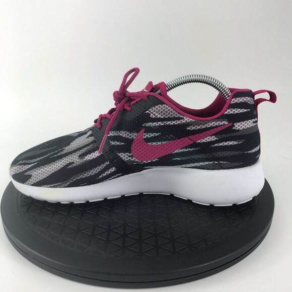 Nike Roshe Run Light Weight Running Shoes Pink 705486-001 Women’s Size 8.5 (7Y) - Picture 8 of 11
